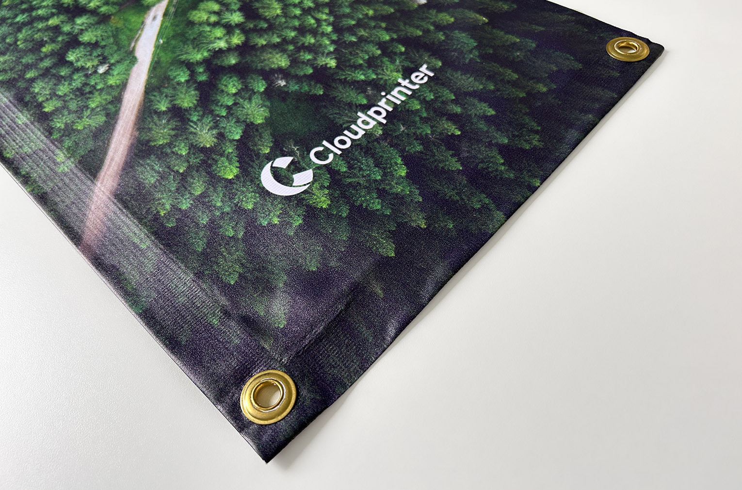 Print outdoor banners with Cloudprinter.com